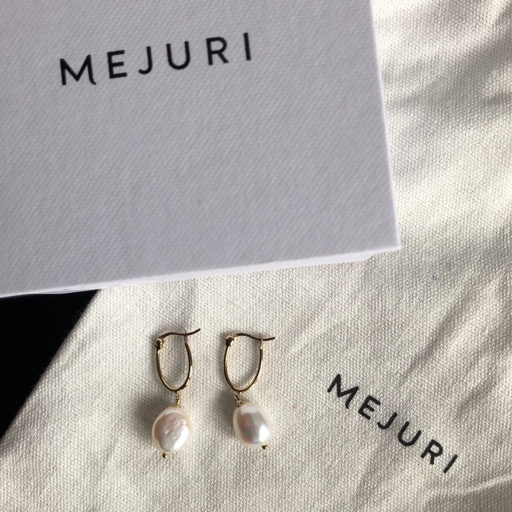 Mejuri Organic Pearl Hoops - NEVER WORN